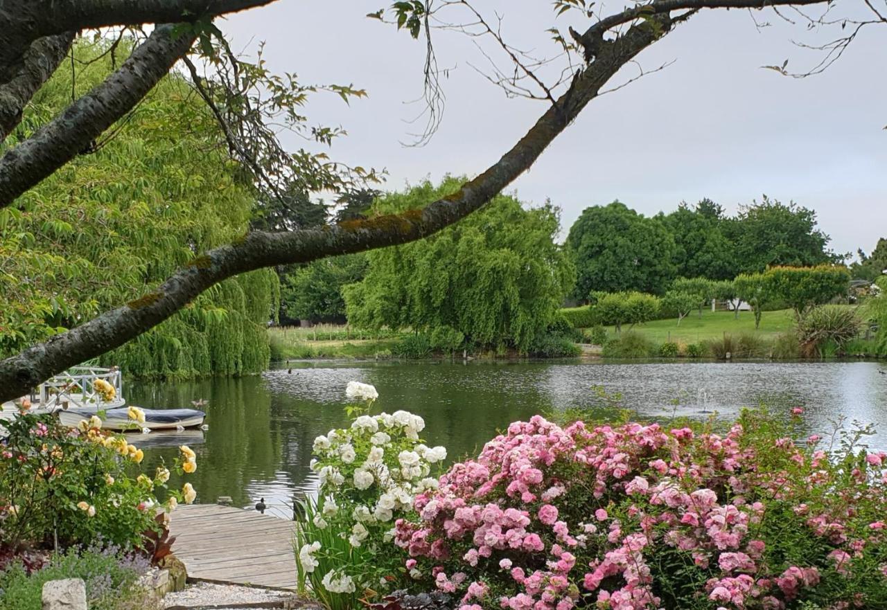 Accommodation At Lakeside 오아마루 외부 사진